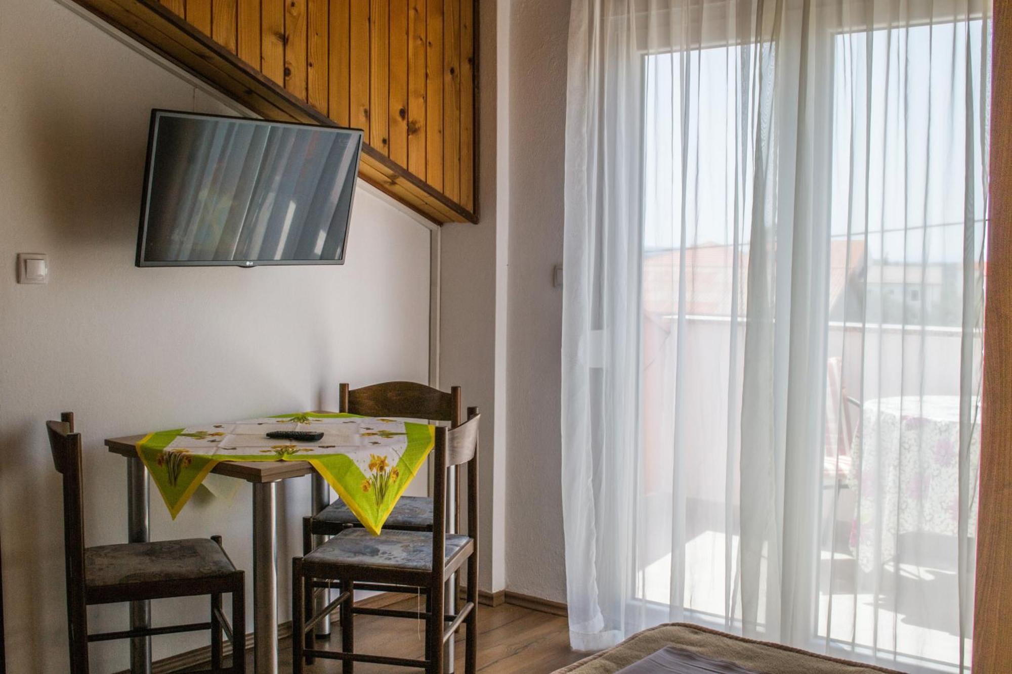 Javoran Zvonko Banjol 690A Apartamento Exterior foto